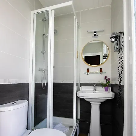 Eiffel Garibaldi Hotel 3*