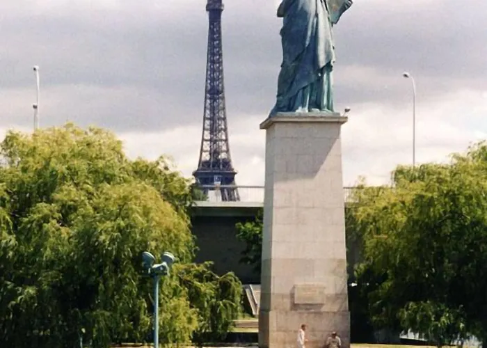 Hotel Eiffel Garibaldi