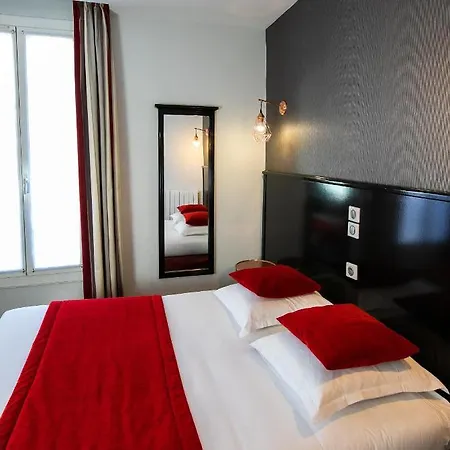 Отель Eiffel Garibaldi 3*