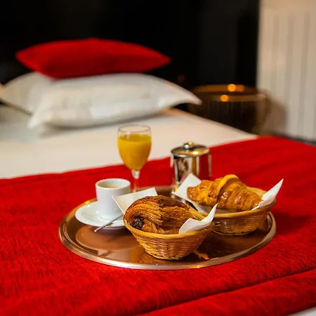 Отель Eiffel Garibaldi 3*