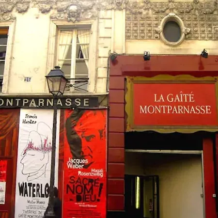 エッフェル ガリバルディ 3* パリ