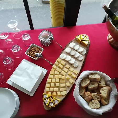 酒店 埃菲尔加里巴蒂别墅酒店 3*