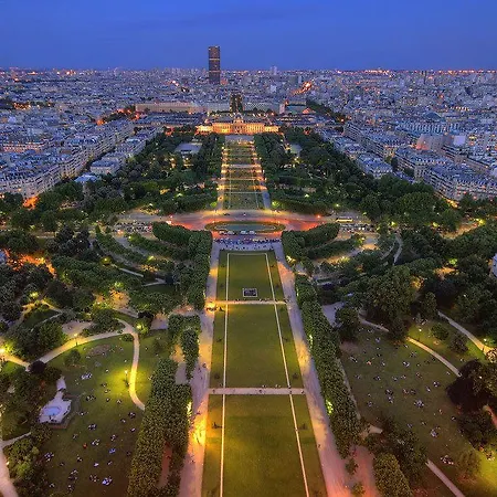 Отель Eiffel Garibaldi 3*