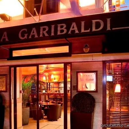 Отель Eiffel Garibaldi 3*