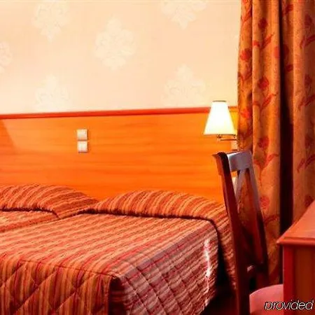 Отель Eiffel Garibaldi 3*