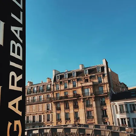 Ξενοδοχείο Eiffel Garibaldi 3*
