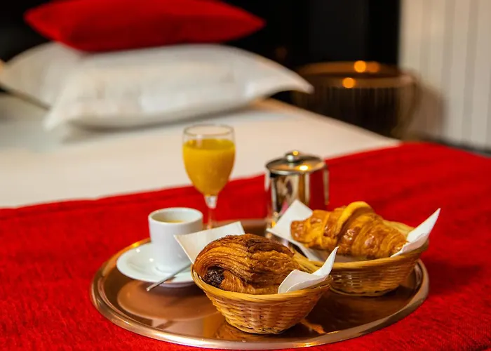 Hotel Eiffel Garibaldi 3*