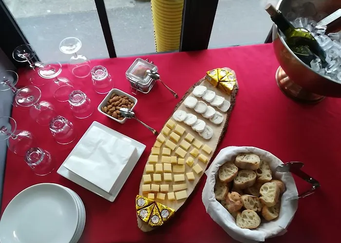 Hotel Eiffel Garibaldi 3*