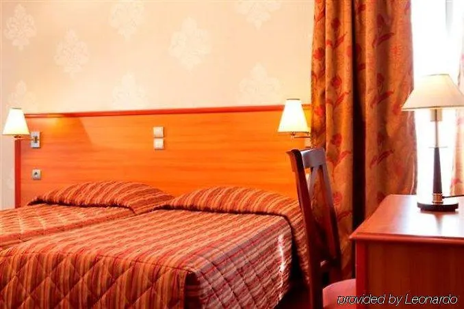 Hotel Eiffel Garibaldi 3*