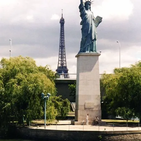 Hotel Eiffel Garibaldi