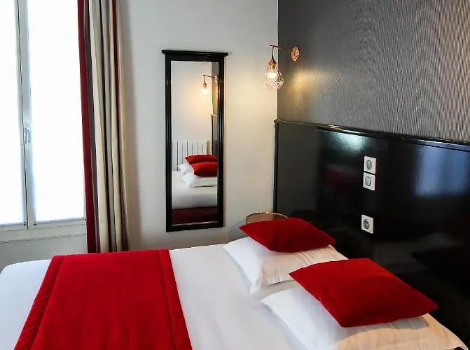 Hotel Eiffel Garibaldi 3*